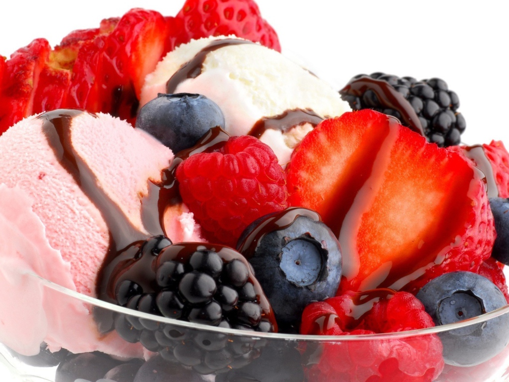 Food_Ice_cream_with_berries_034199_1.jpg