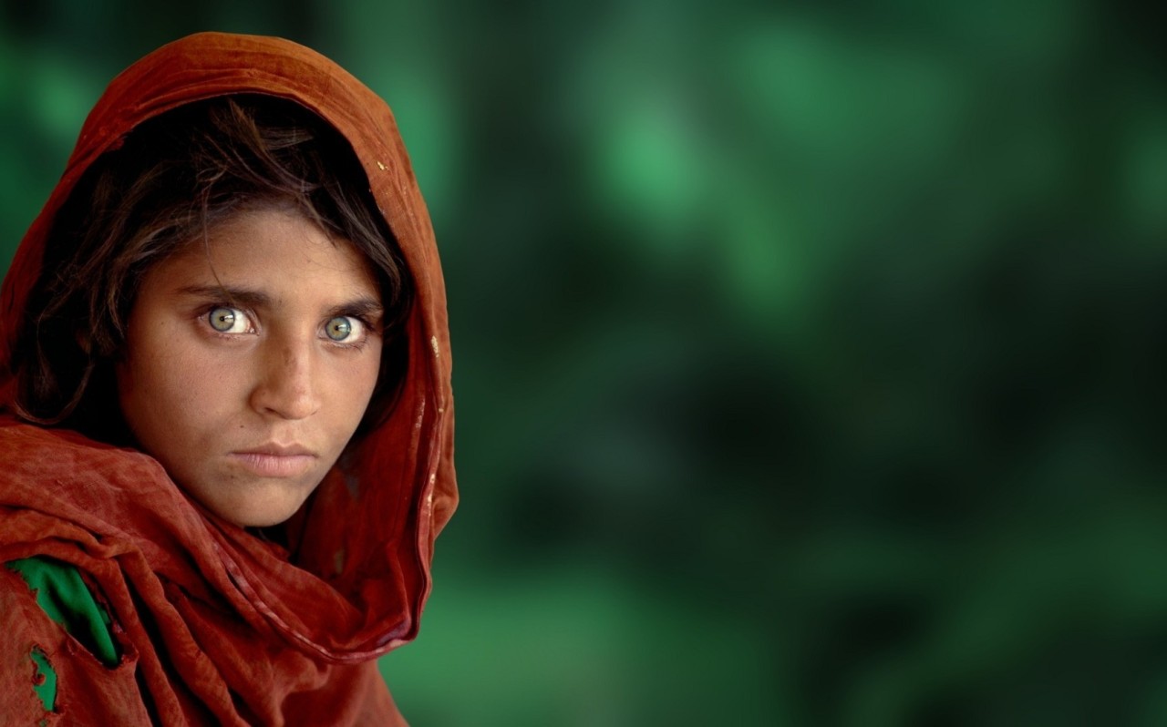 Afghan Girl Photo
