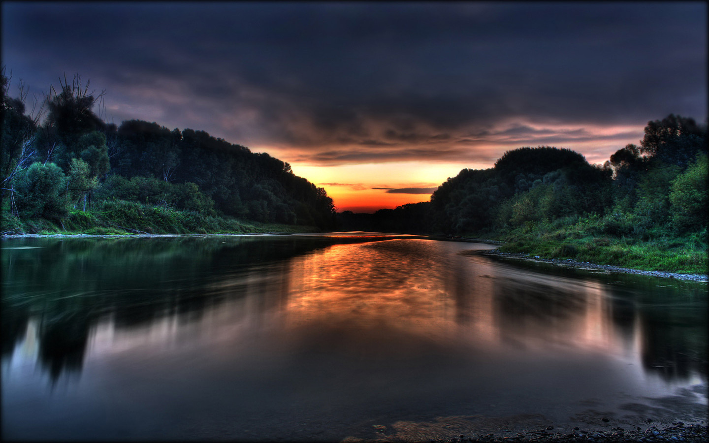 Hdr River