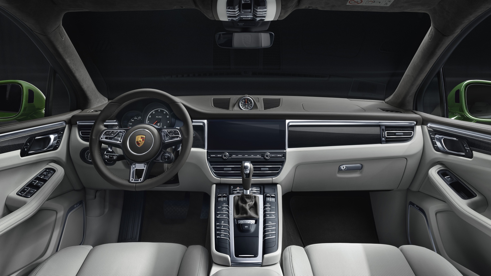 2019 Porsche Macan Turbo interior