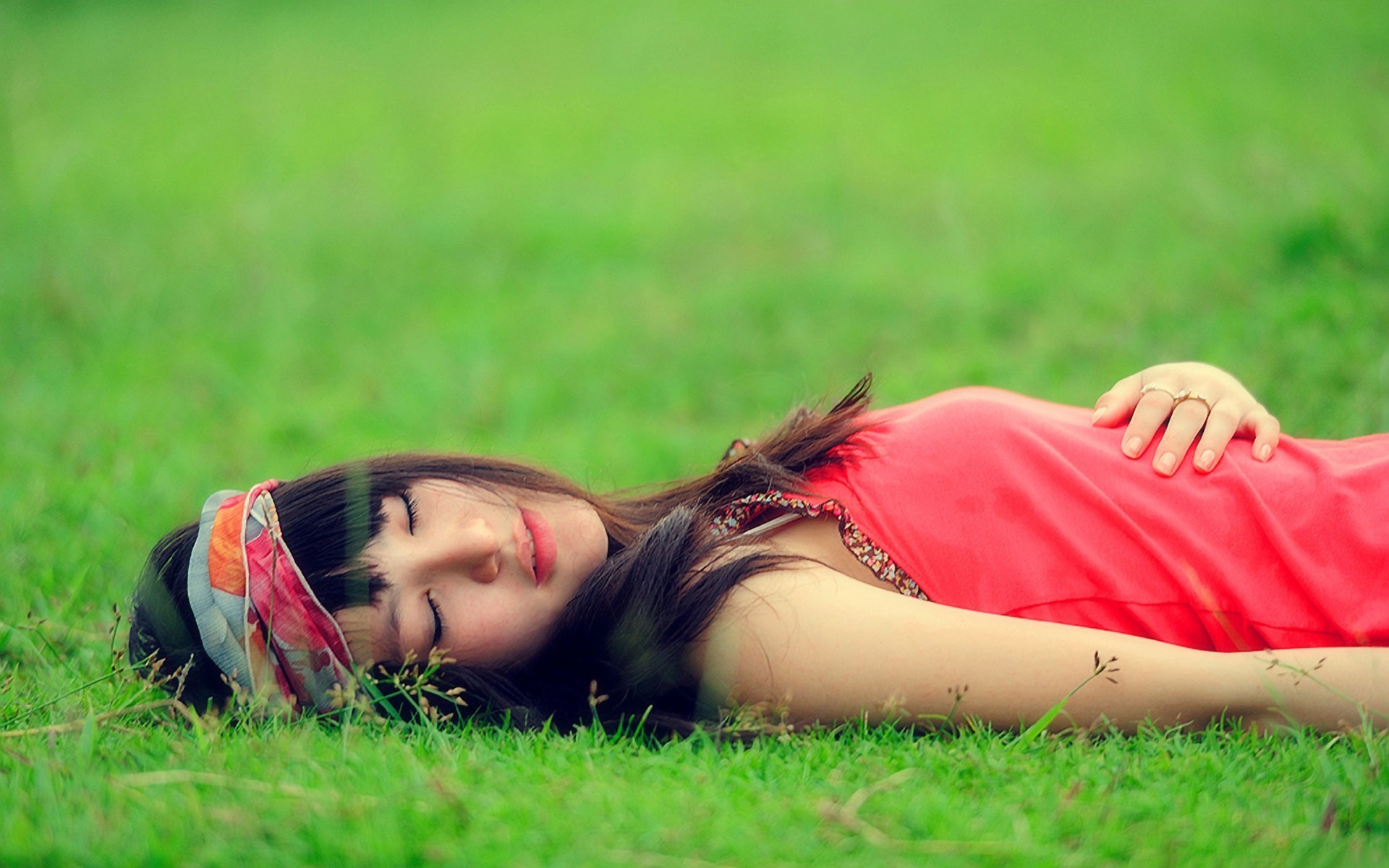 Girl Lying On The Grass Wallpapers And Images Wallpapers Pictures
