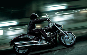 мотоцикл Сузуки VZ 1500