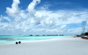 Голубой пляж Мальдивских островов