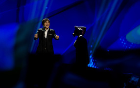 Singer Roberto Bellarosa from Belgium with the song Love Kills