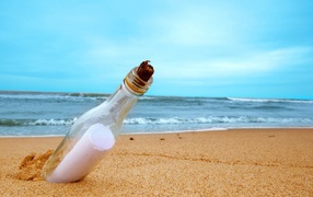 Философия в картинках - Страница 29 Creative_Wallpaper_Message_in_a_bottle_082504_32