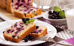 Cake with blueberries