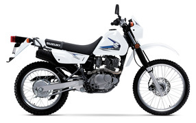 Мотоцикл Suzuki модели DR 200 SE