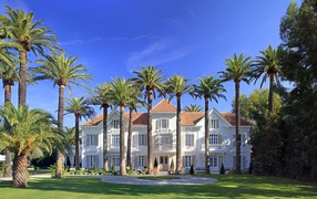Luxury villa on the resort of Saint-Tropez, France