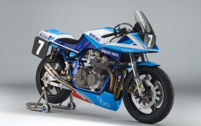 Motorcycle Suzuki GSX1100SD blue