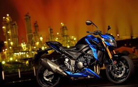 Stylish motorcycle Suzuki GSX-S750, 2018 against the background of the city
