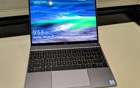 Thin laptop Huawei MateBook 13, CES 2019