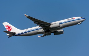 Passenger Airbus A330-200 Air China Airlines