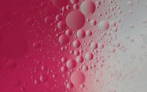 Пузыри на серо-розовом фоне