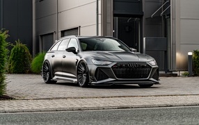 Черный автомобиль Audi RS6 C8 Tuning Prior Design