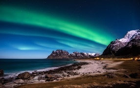 Beautiful aurora over the Lofoten Islands, Norway