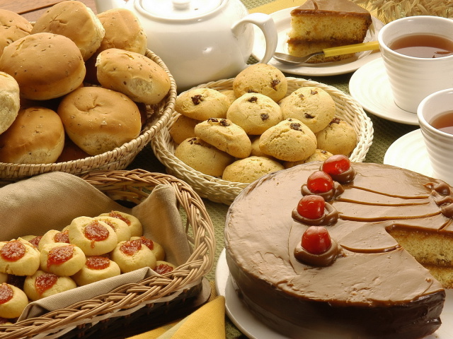 http://www.zastavki.com/pictures/640x480/2012/Food_Cakes_and_Sweet_Cake__cake_and_biscuits_031407_29.jpg