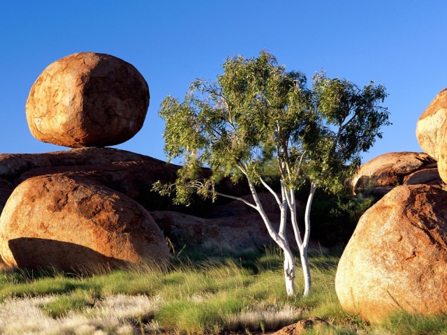 Round boulders wallpapers and images - wallpapers, pictures, photos