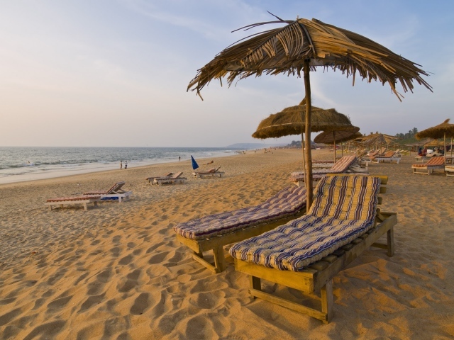 Deckchairs on the beaches in Goa wallpapers and images - wallpapers