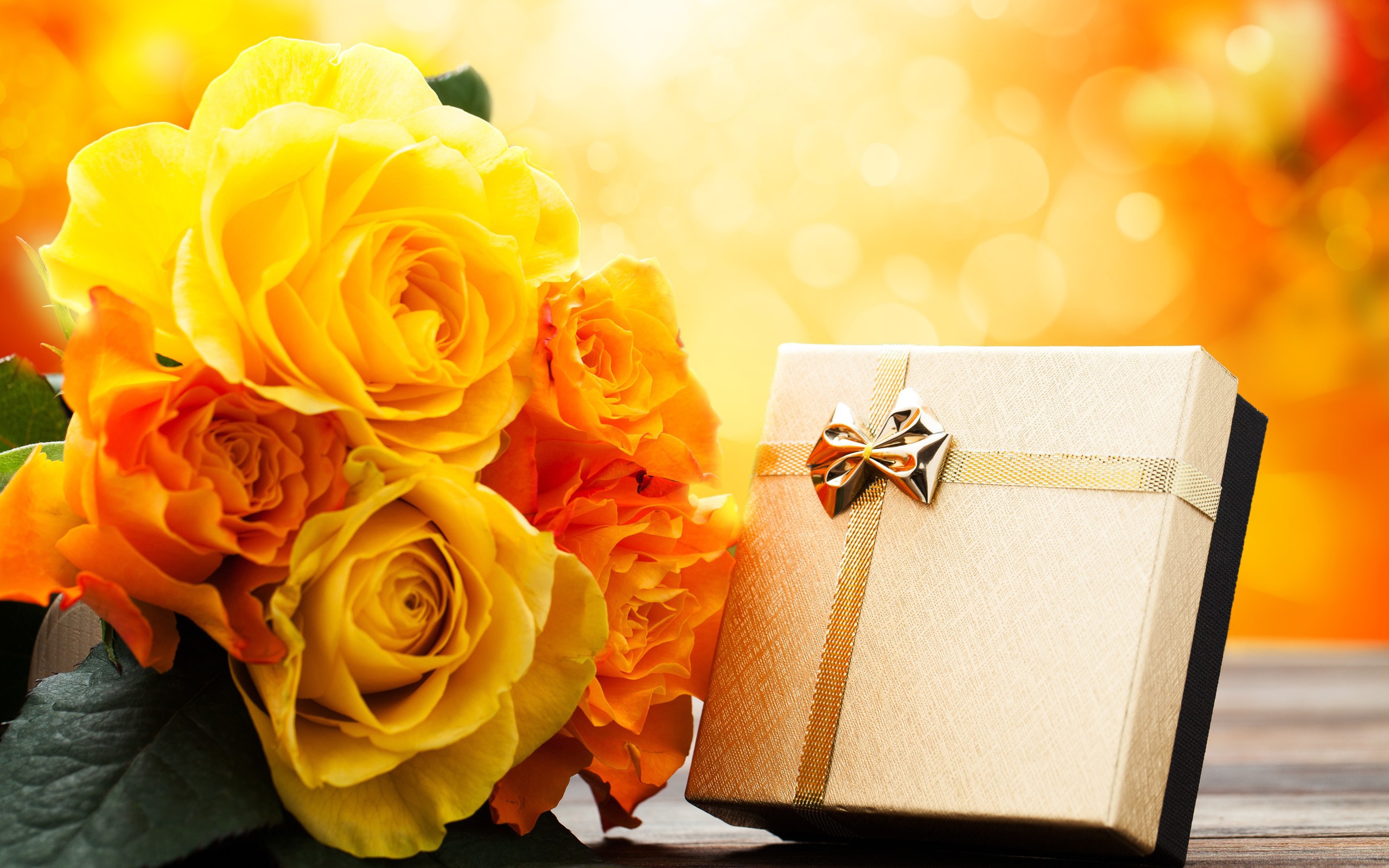 Creative_Wallpaper___Gift_with_yellow_flowers_041999_.jpg