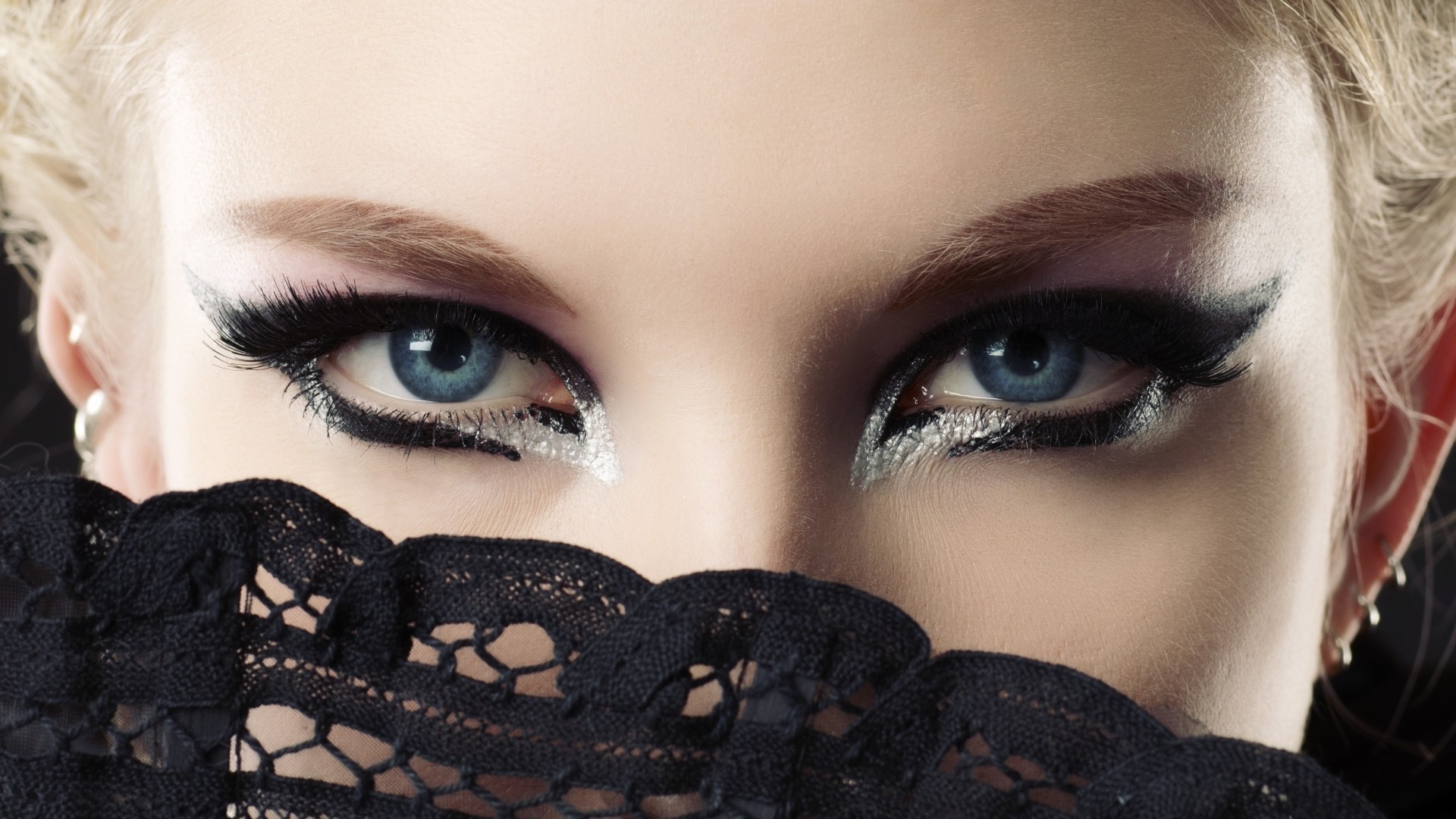 Blue Eyes In A Beautiful Make Up Wallpapers And Images Wallpapers