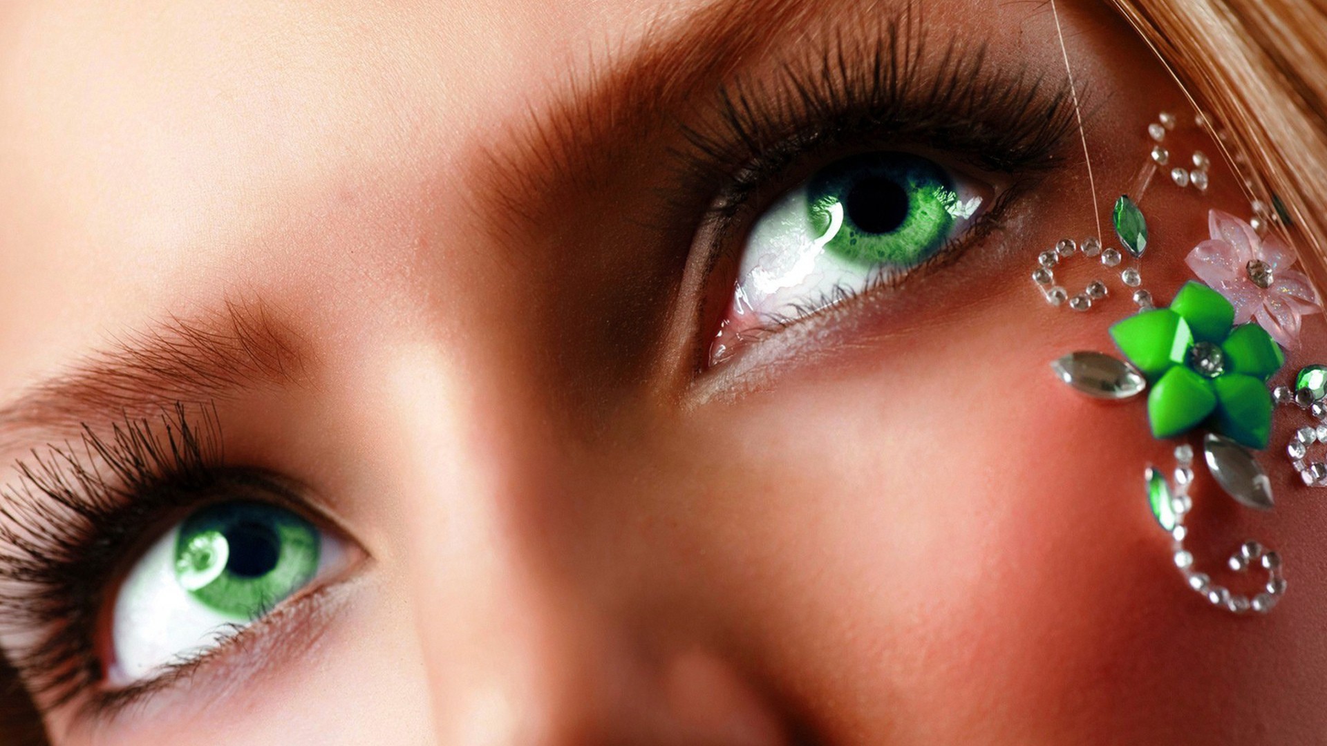 Зеленый Цвет Глаз У Девушки Фото