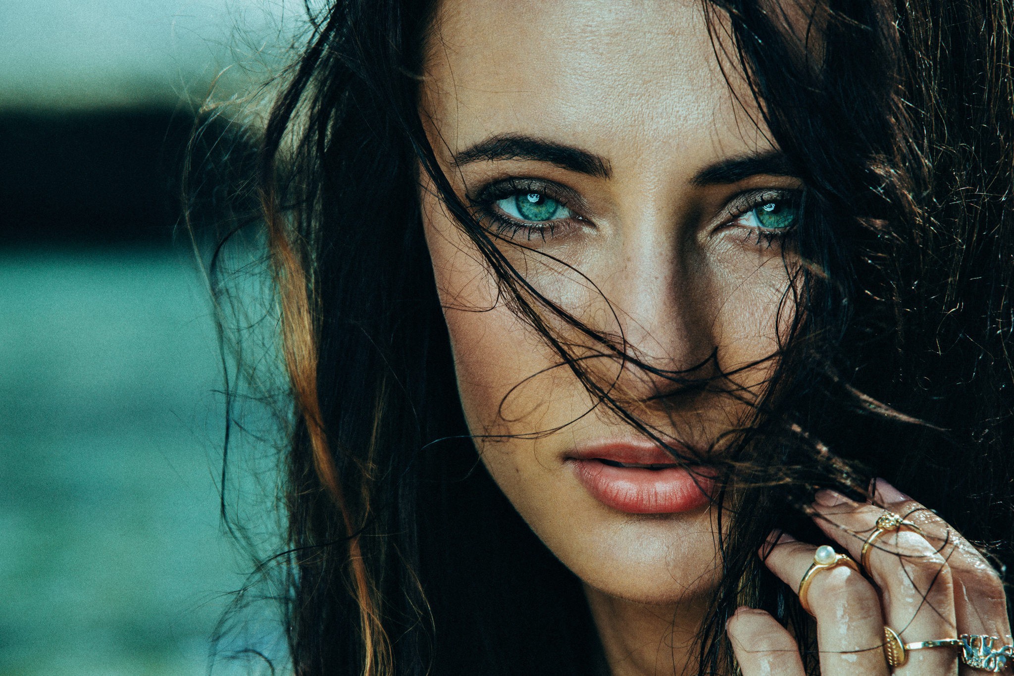 Green Eyed Brunette With Wet Hair Wallpapers And Images Wallpapers Pictures Photos